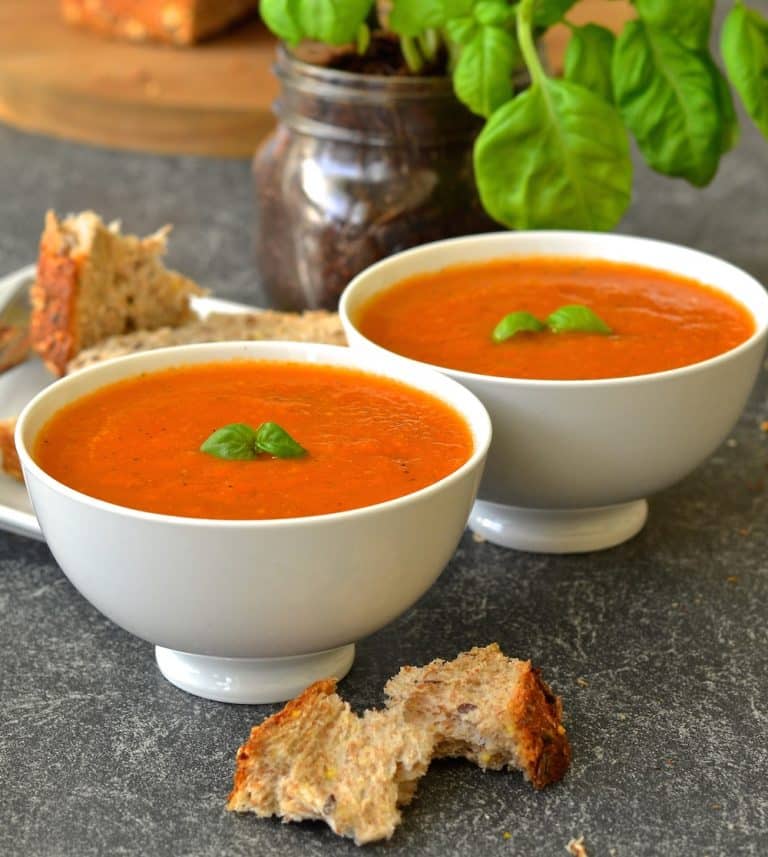 10 MINUTE EASY TOMATO BASIL SOUP BY A VIRTUAL VEGAN