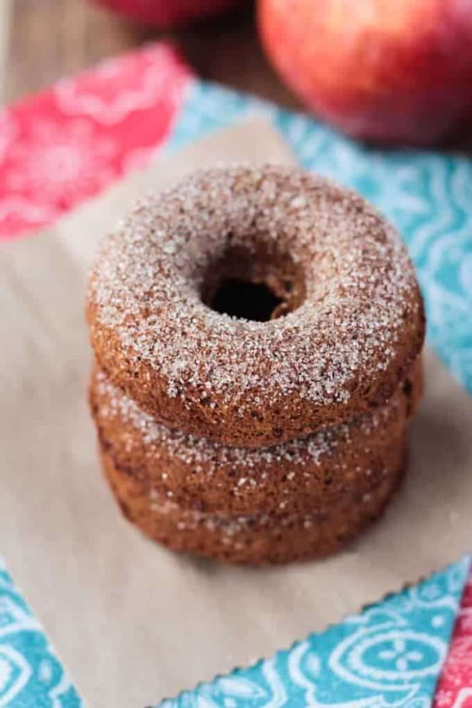 BAKED APPLE CIDER DONUTS