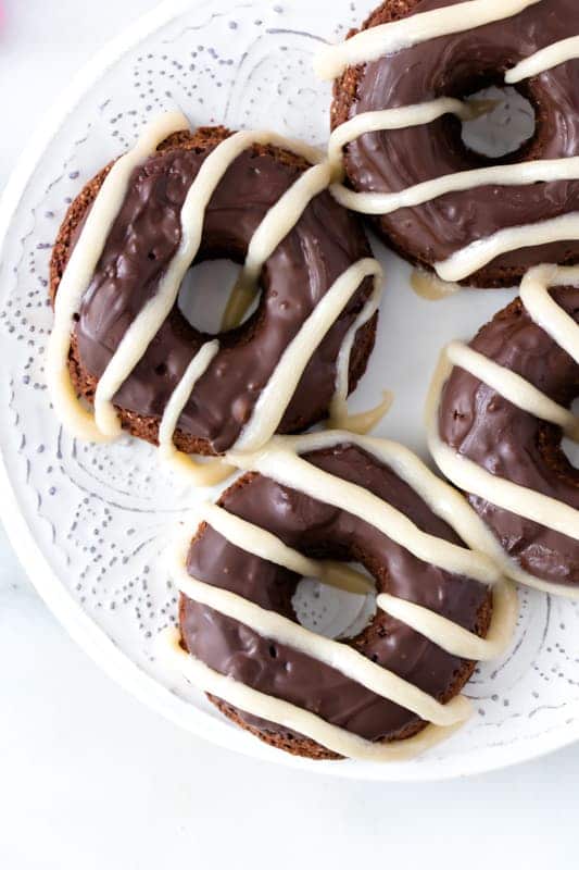 BAKED CHOCOLATE CHIA SEED DONUTS