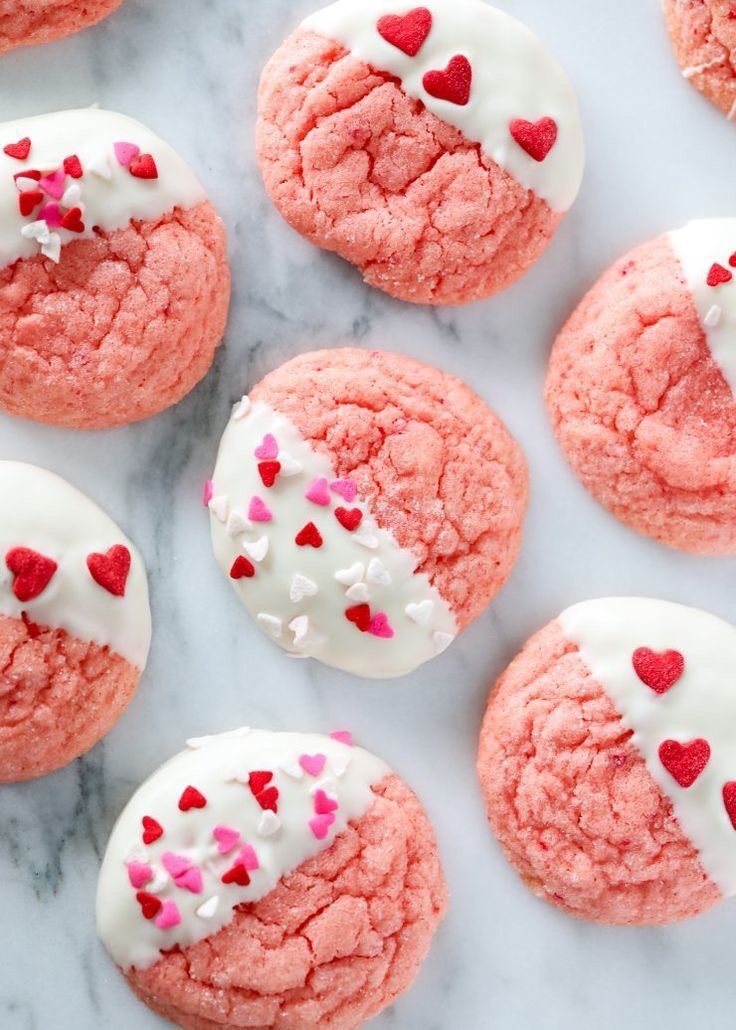 CHOCOLATE DIPPED STRAWBERRY COOKIES.