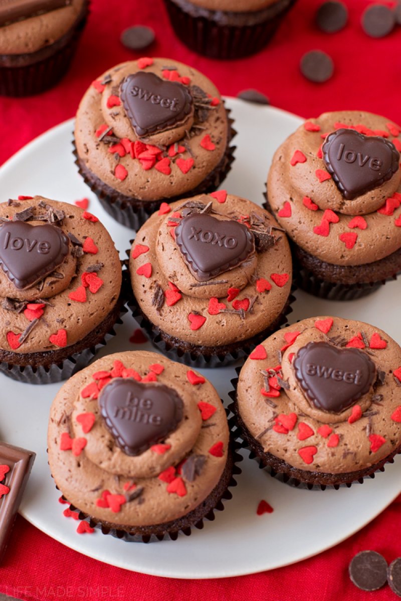 Chocolate Sweetheart Cupcakes.