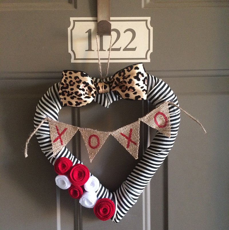 DIY Valentine Wreath.