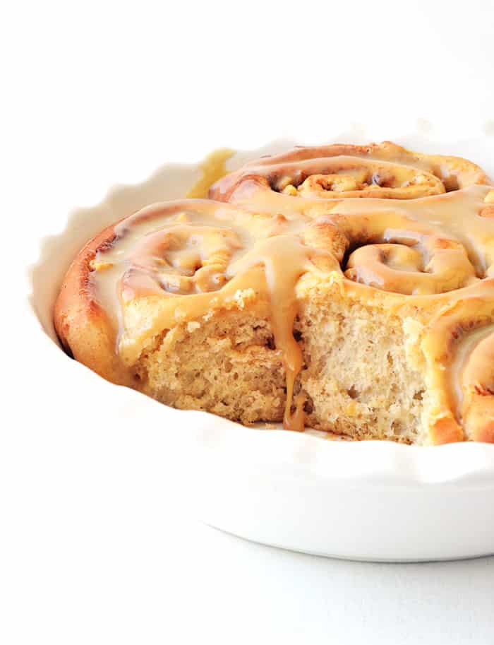 HOMEMADE CARAMEL APPLE CINNAMON ROLLS BY SWEETEST MENU