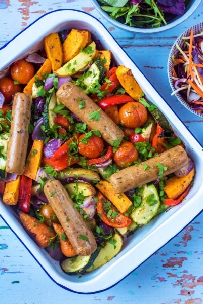 HONEY AND MUSTARD SAUSAGE TRAY BAKE.