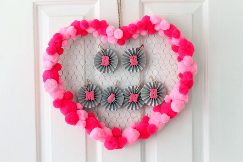 Quick DIY Valentine’s Day Wreath