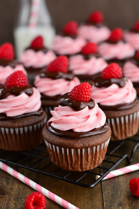 Raspberry Chocolate Cupcakes - Valentine’s Day cupcake recipes