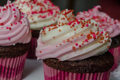 Red Velvet Cupcakes from Chili Peppers and Pears