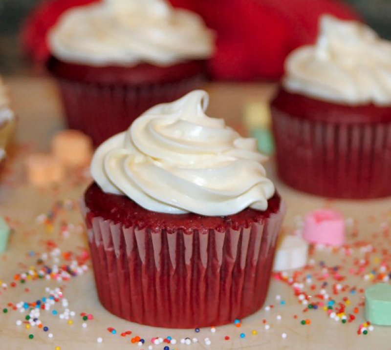 Red Velvet Cupcakes with Cream Cheese Icing
