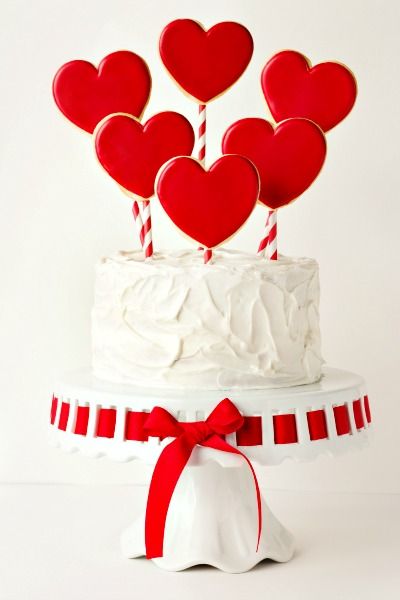 Simple Valentine’s Cake.