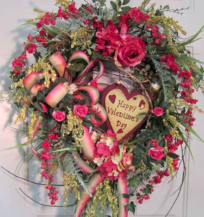 Valentine’s Day Front Door Wreath.