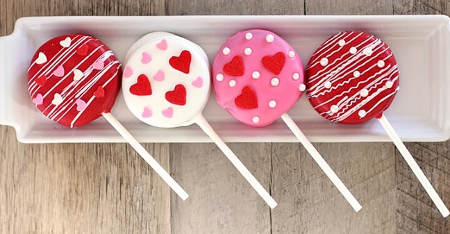 Valentine’s Day Oreo Pops. Valentine’s Day treat recipes that’ll make your home the Hot-seat