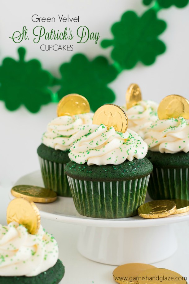 GREEN VELVET ST PATRICK’S DAY CUPCAKES