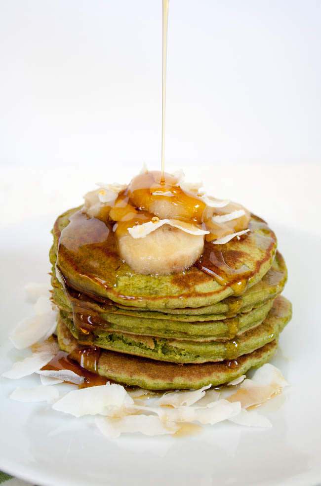 MATCHA BANANA PANCAKES