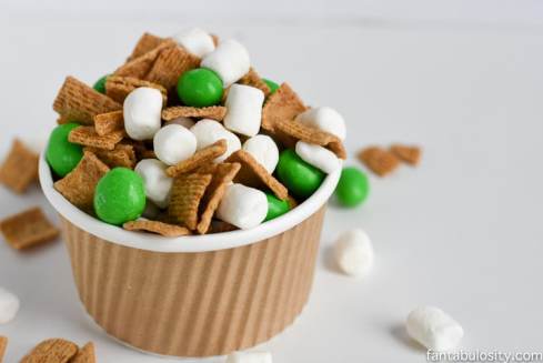 Saint Patrick’s Day Trail Mix from Pretty Providence