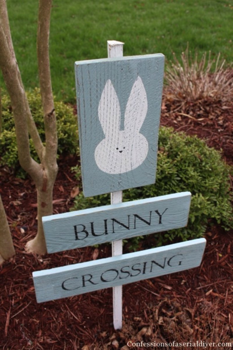 Bunny Crossing Sign by Confessions of A Serial DIYr