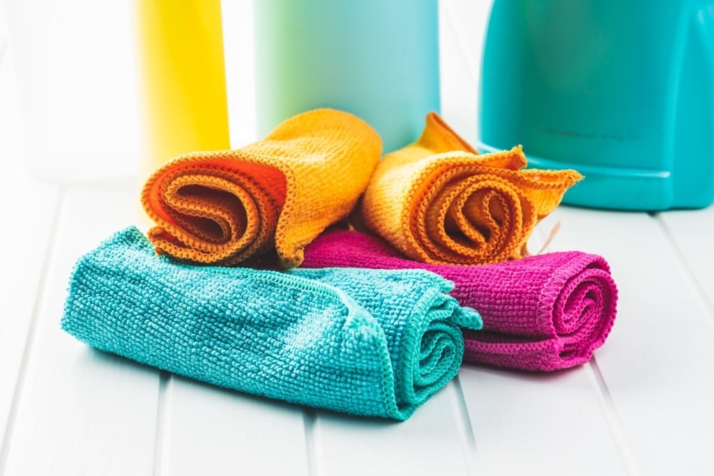 Dry it by wiping with a Microfiber Glass Cleaning cloth