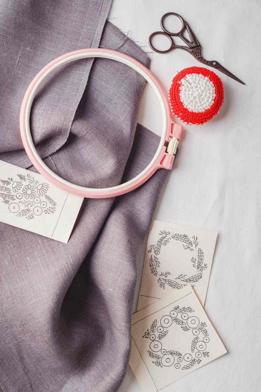 Choose the embroidery hoop