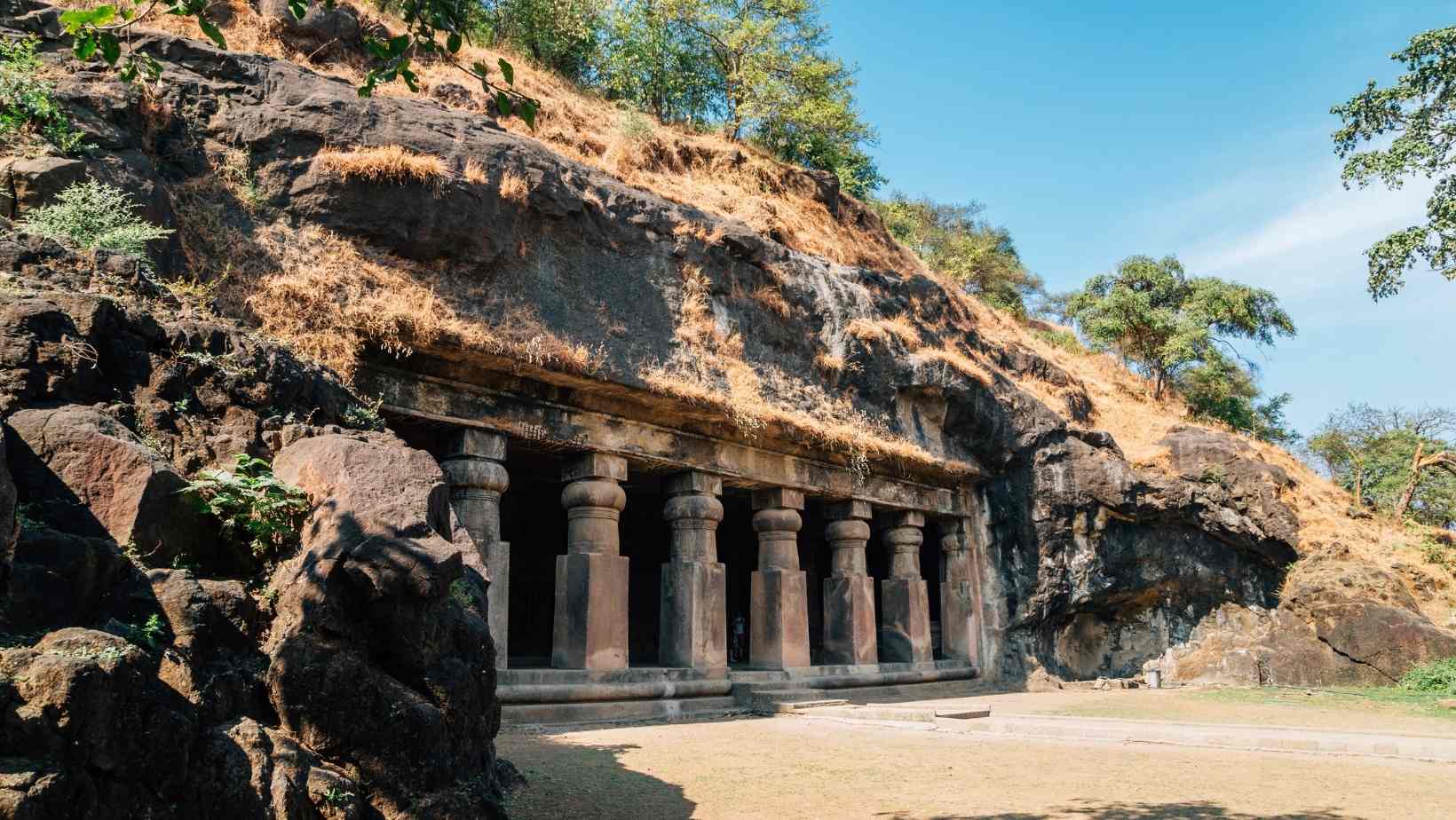 Elephanta Cave - Mumbai During The Weekends