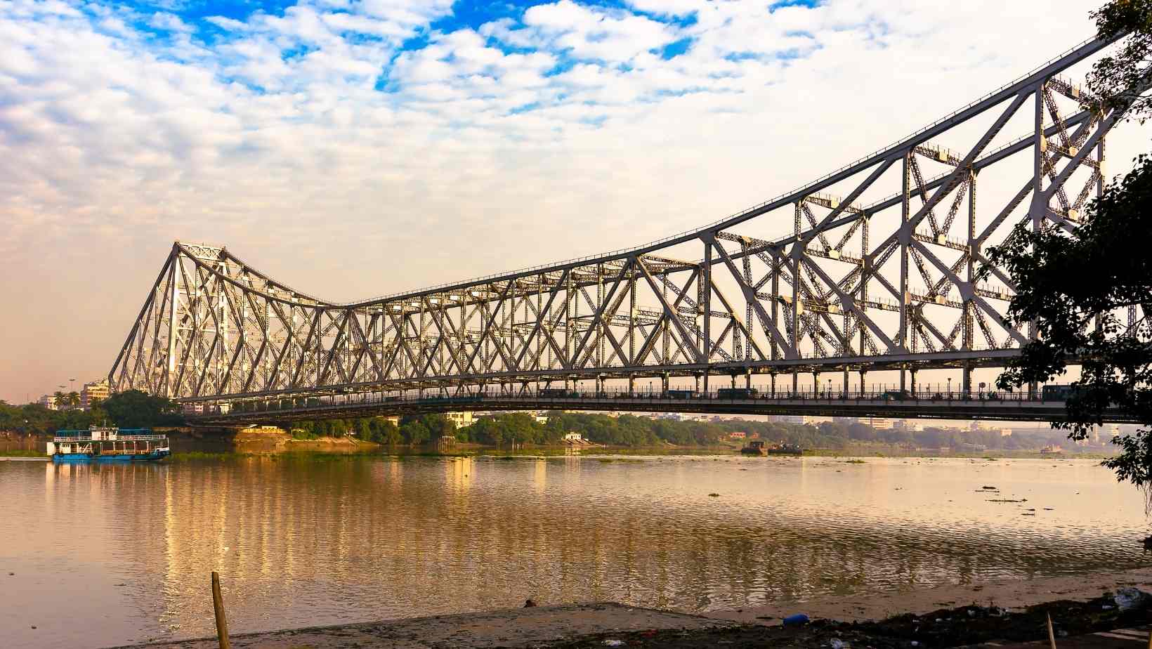 Howrah Bridge - Best Places To Visit In Kolkata