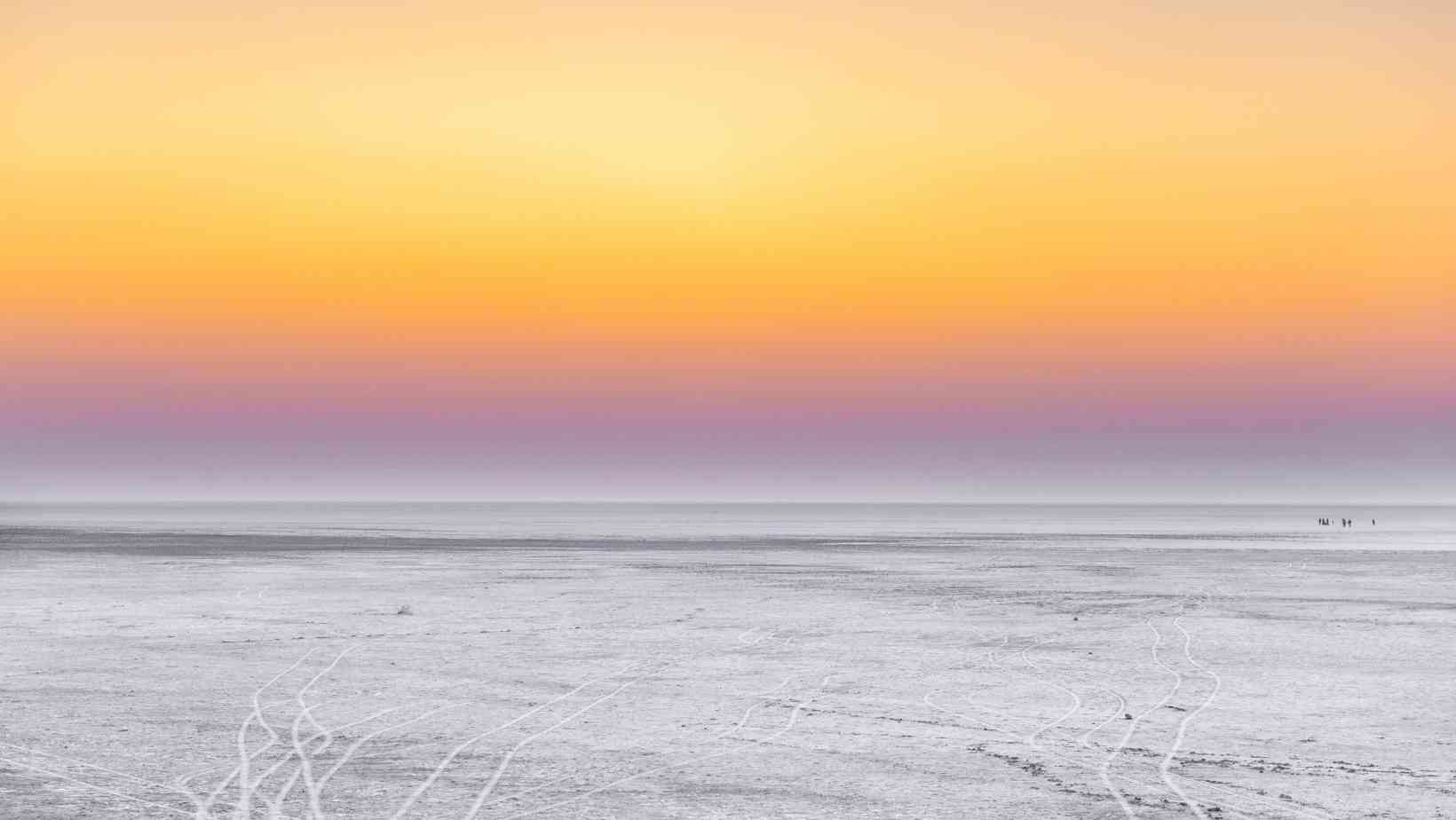 White Desert of Kutch - Surreal Places To Visit In Bhuj