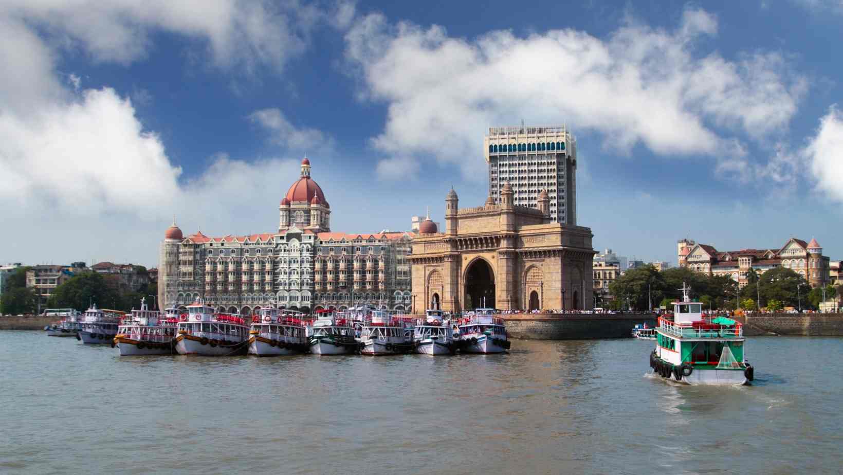 Gateway of India - Best places to visit in Mumbai