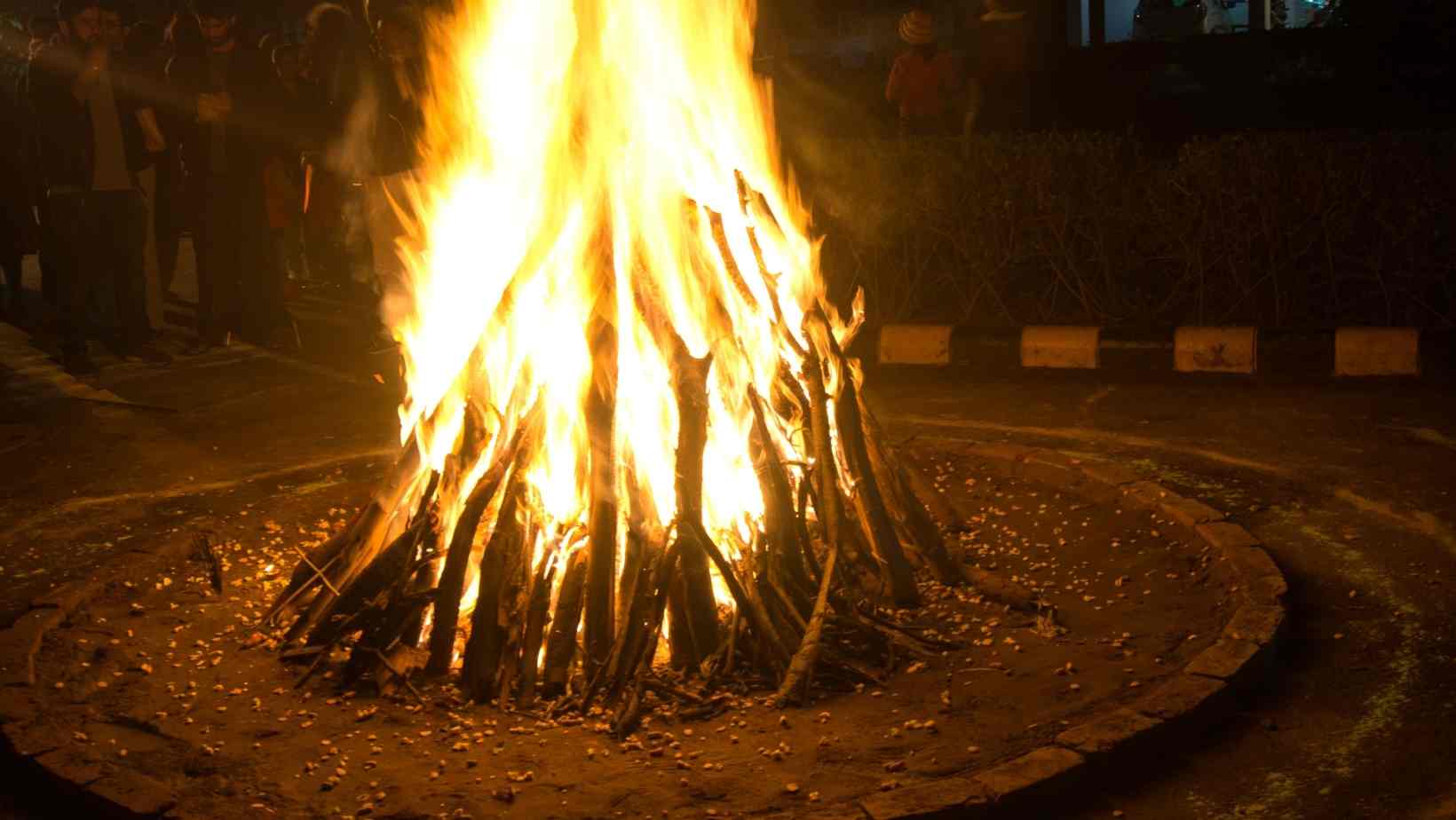 Lohri - Winter Festivals In India