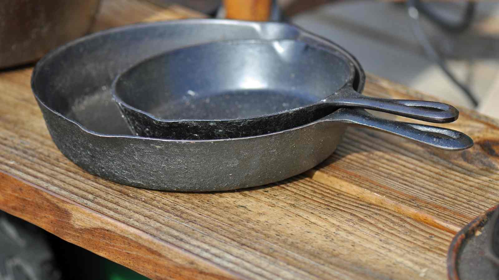 Clean Cast Iron Pans